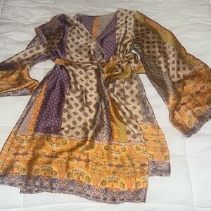 12th Tribe Gold Standard kimono wrap dress satiny materiall size Large EUC